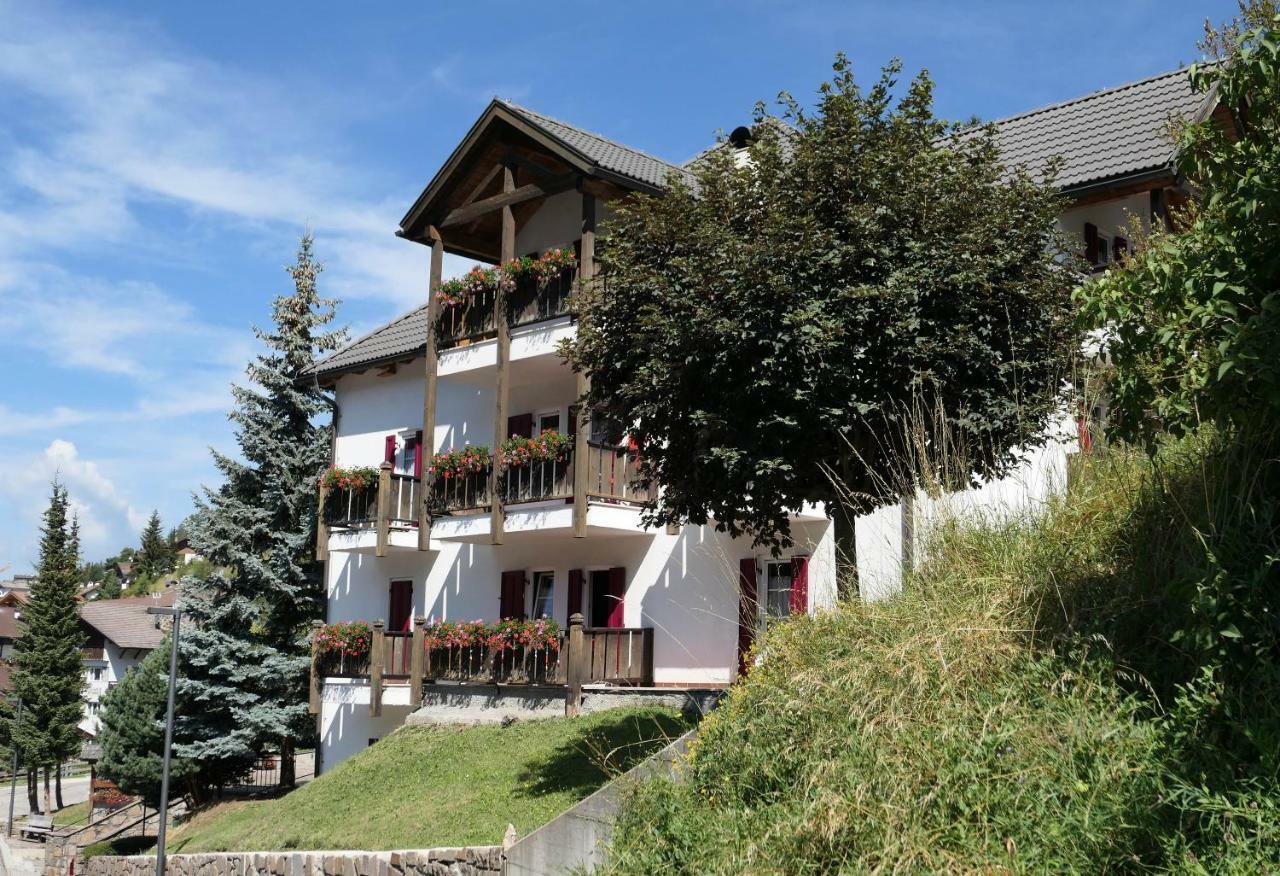 Apartments Casa Metz Santa Cristina Val Gardena エクステリア 写真