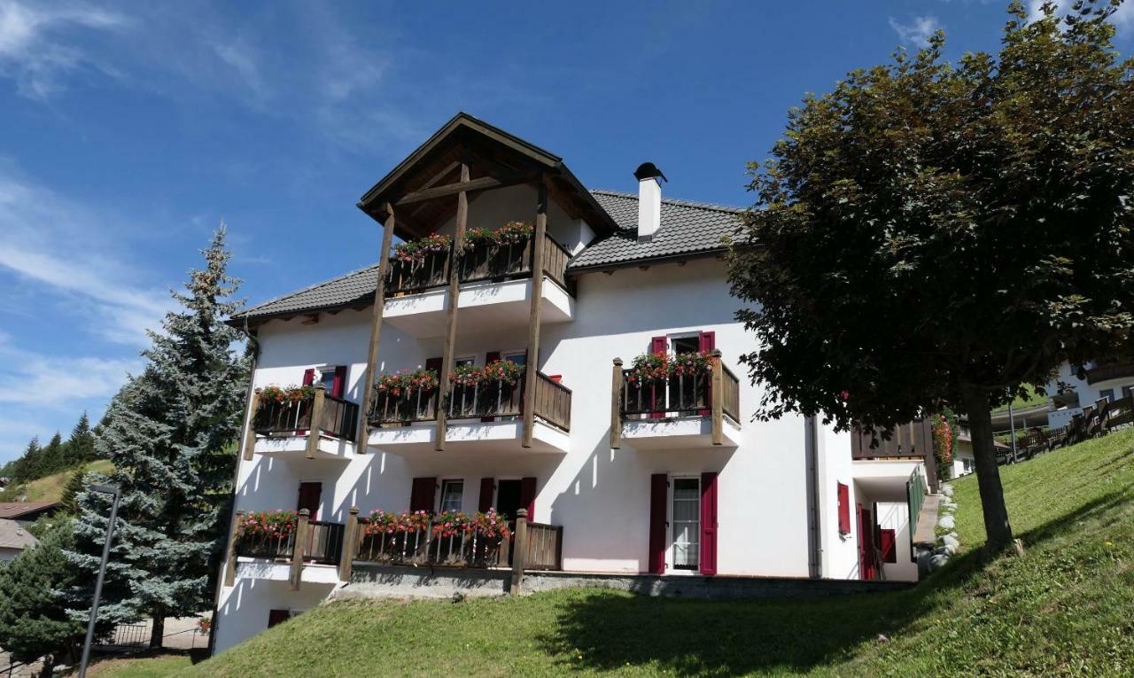 Apartments Casa Metz Santa Cristina Val Gardena エクステリア 写真
